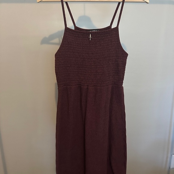 Disturbia Maroon Mundi Shirred Midi Dress - Picture 2 of 6